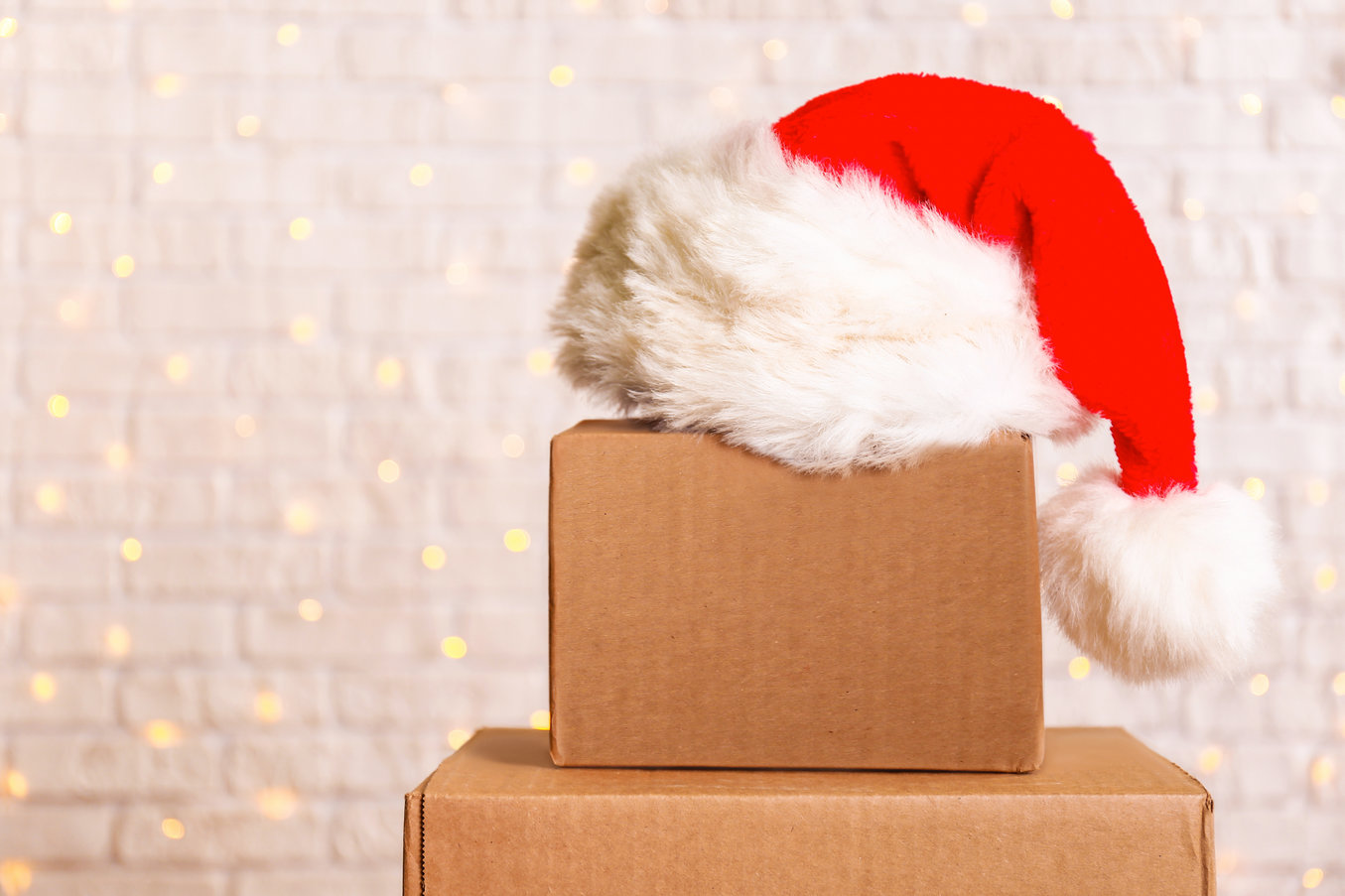 Santa-Hat-Packing-Boxes